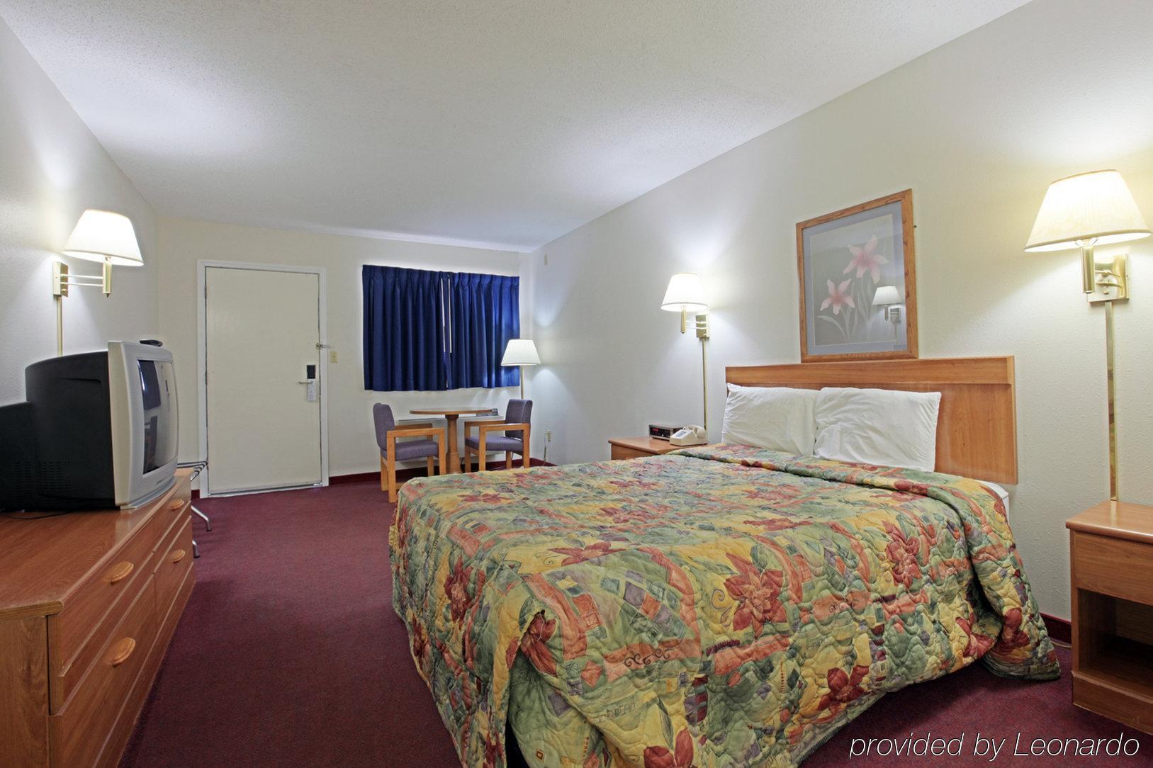 Americas Best Value Inn Sullivan Chambre photo