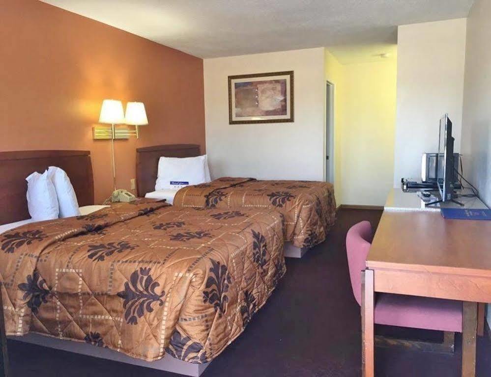 Americas Best Value Inn Sullivan Extérieur photo